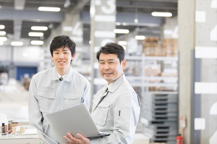 《松戸市》週払いOK・倉庫内でのチルド、冷凍食品の仕分け作業スタッフ！（未経験OK・週休2日）