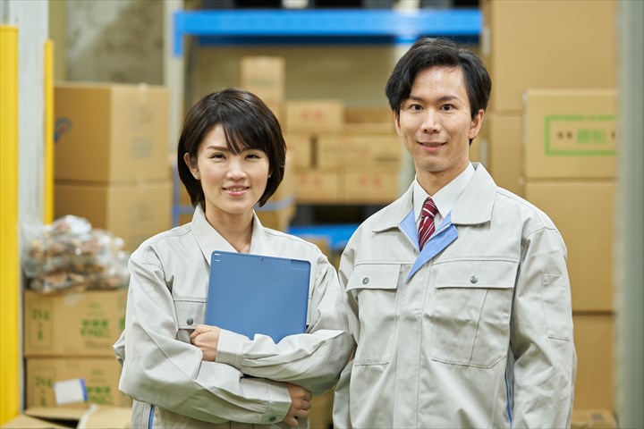 《伊勢崎市》週払いOK・工場内でのプラスチック製品の検査スタッフ！（土日休み・単純作業）