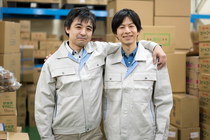 《河内郡上三川町》週払いOK・倉庫内での食品全般のピッキングや格納作業スタッフ！（Web面接OK・時間外勤務ほぼ無し）