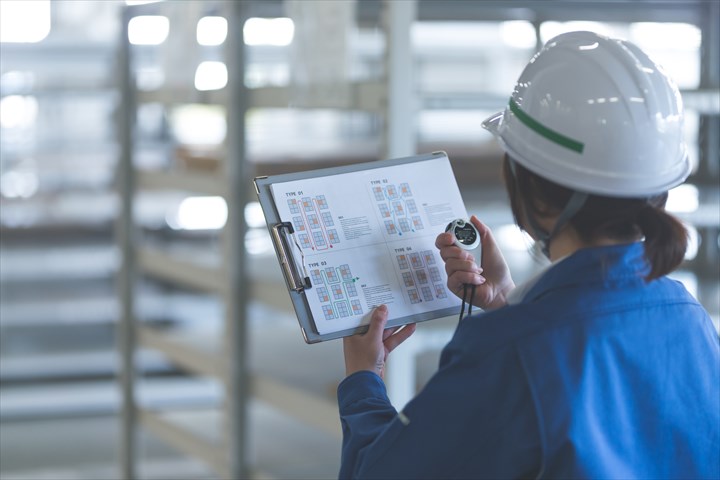 《横浜市金沢区》週払いOK・一般貨物の仕分け作業スタッフ！（未経験歓迎・土日祝休み）