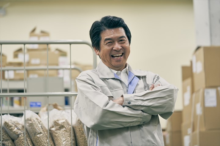 《彦根市》週払いOK・ホイールへのタイヤの装着業務スタッフ！（2020年12月28日迄の期間限定・固定休み）