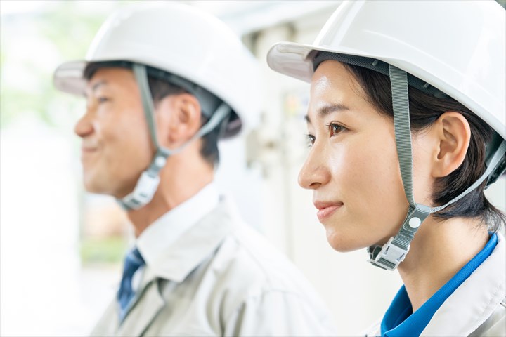 《墨田区》週払いOK・倉庫内でのエアコンの仕分け作業スタッフ！（未経験歓迎・短時間5:00～9:00）