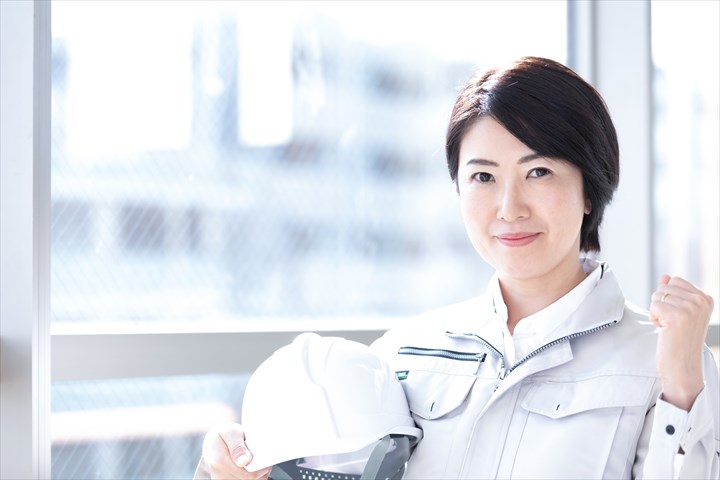 《焼津市》週払いOK・フォークリフトでの冷蔵、冷凍食品の仕分け作業スタッフ！（高時給・週休2日）