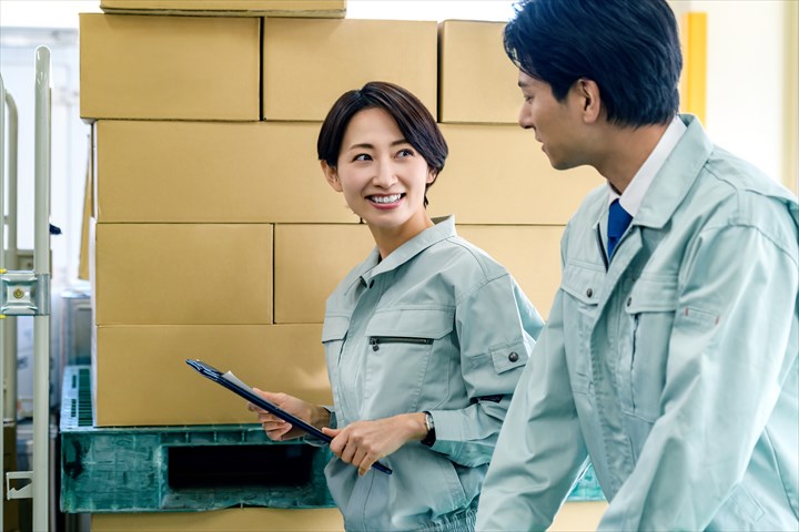 《川辺郡猪名川町》週払いOK・倉庫内での日用雑貨などの仕分け作業スタッフ！（未経験歓迎・土日祝休み）