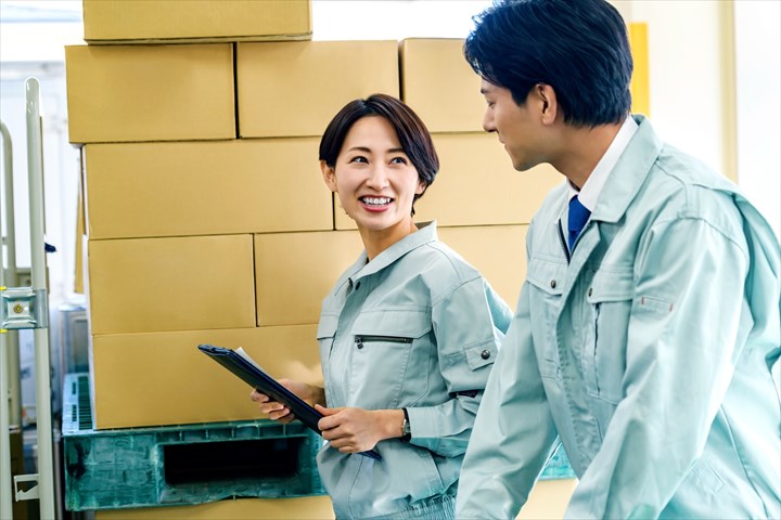 《長浜市》週払いOK・ホイールへのタイヤの装着業務スタッフ！（2020年12月28日迄の期間限定・固定休み）