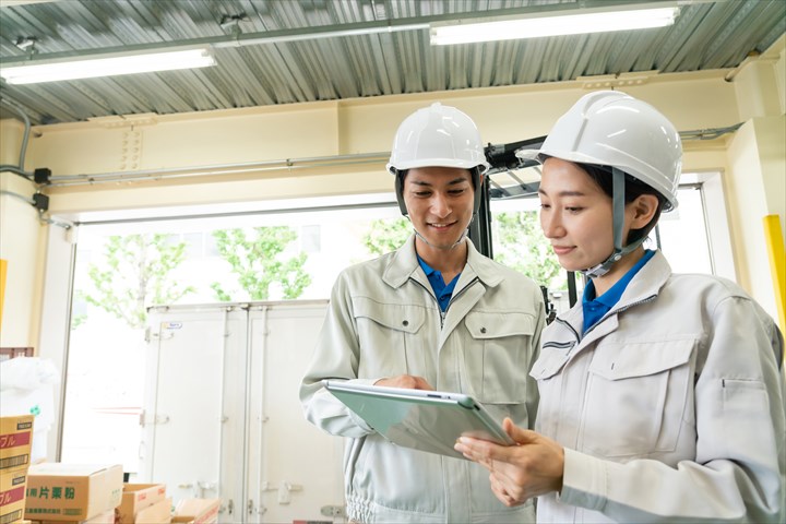 《市川市》週払いOK・冷凍庫内での商品のピッキングスタッフ！（Web面接OK・未経験OK）