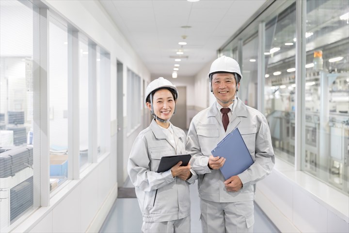 《大阪市西淀川区》週払いOK・倉庫内でのチルド・常温食品の入出庫作業スタッフ！（出勤時間相談可・無料送迎バスあり）