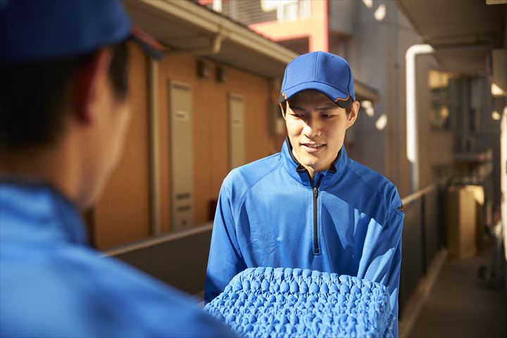 《柏市》週払いOK・家具家電の個宅配送助手スタッフ！（未経験歓迎・週休2日）