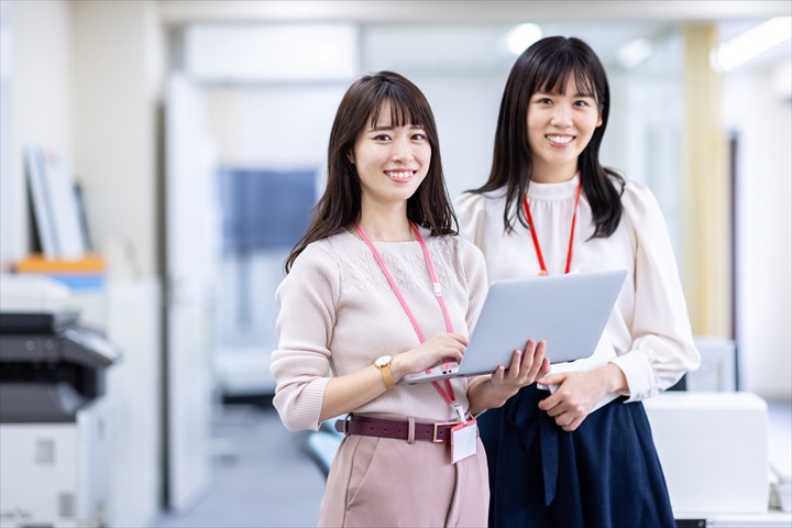 《京都市伏見区》週払いOK・介護用品等のレンタル会社での一般事務スタッフ！（Web面接OK・土日祝休み）