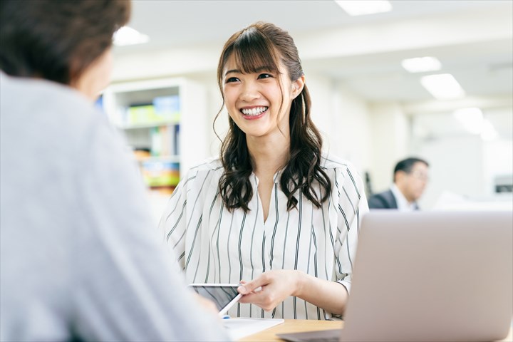 《船橋市》週払いOK・献血ルームでの受付事務スタッフ！（Web面接OK・駅チカ）