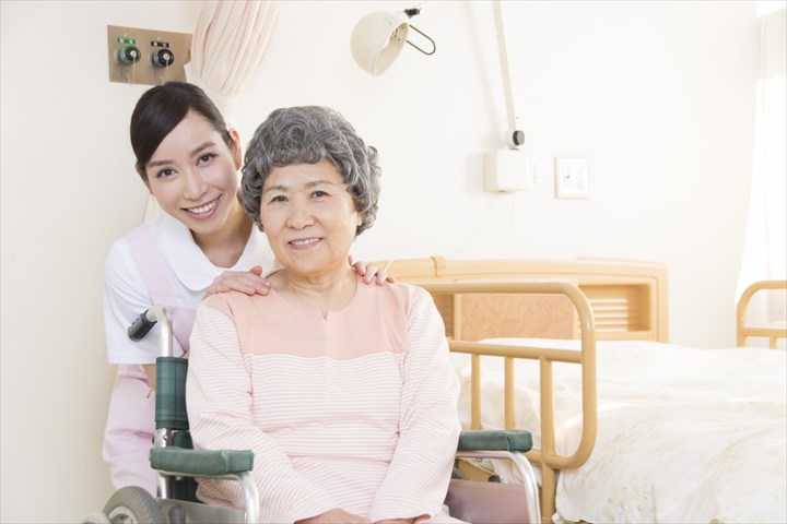 《相模原市南区》週払いOK・グループホームでの介護スタッフ！（無資格OK・週4～5）